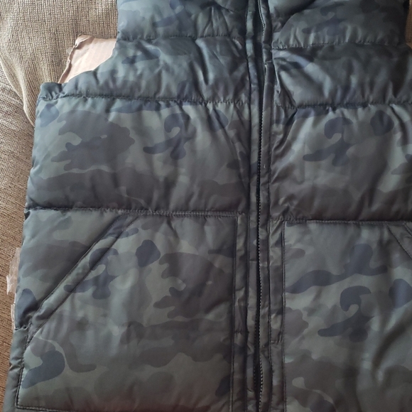 Boys Old Navy Vest - Picture 2 of 5